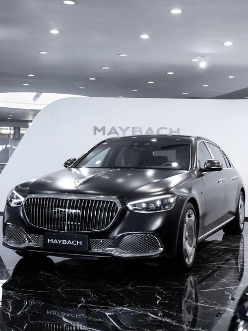 成都237岚图汽车的售后服务让用户无忧出行，迈巴赫未来的豪华车趋势